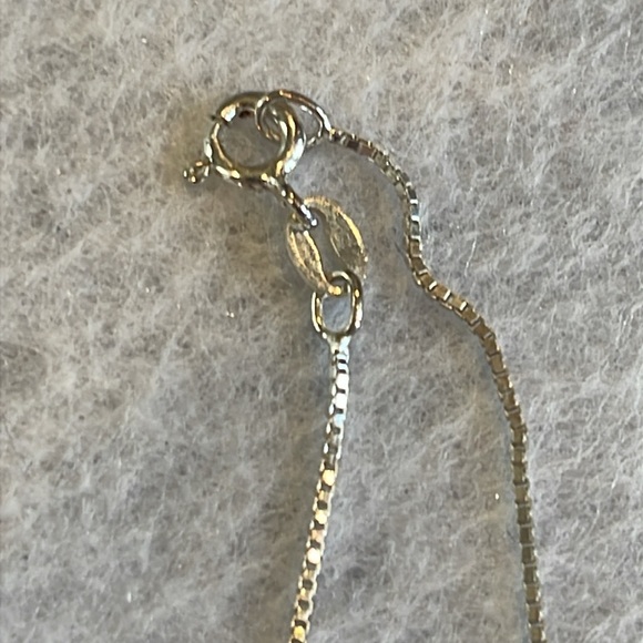 ❤️NECKLACE🎁BLUE FACETED AUSTRIAN CRYSTAL GLASS TEARDROP STERLING SILVER NECKLACE - Picture 4 of 8